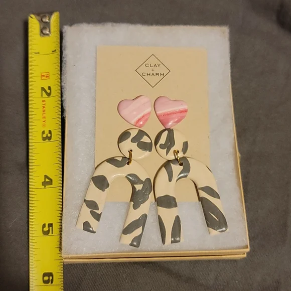 Two Pairs of New Earrings Set - Picture 2 of 5